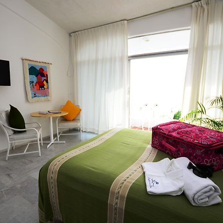 Dolphin Cove Inn 만사니요 외부 사진