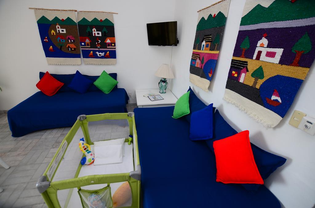 Dolphin Cove Inn 만사니요 외부 사진